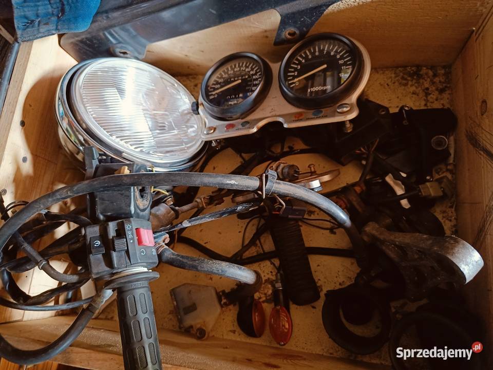 Suzuki GS 500 na części sprawy jeszcze w całości 487cm3 śląskie Myszków