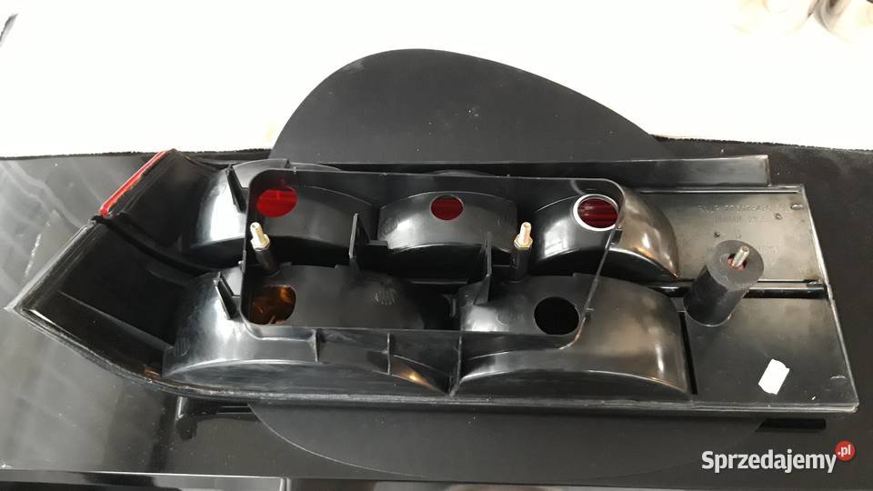 Renault 25 R25 NOWA lampa tylna w pudełku osobowe Konstancin-Jeziorna