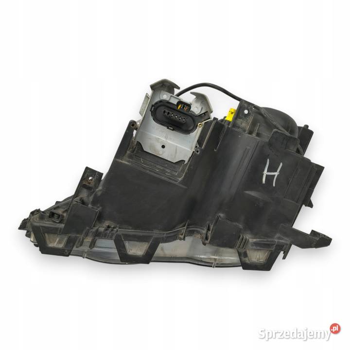 LAMPA PRAWA BMW Seria 3 E46 sedan XENON przednia Lampy przednie Chełm