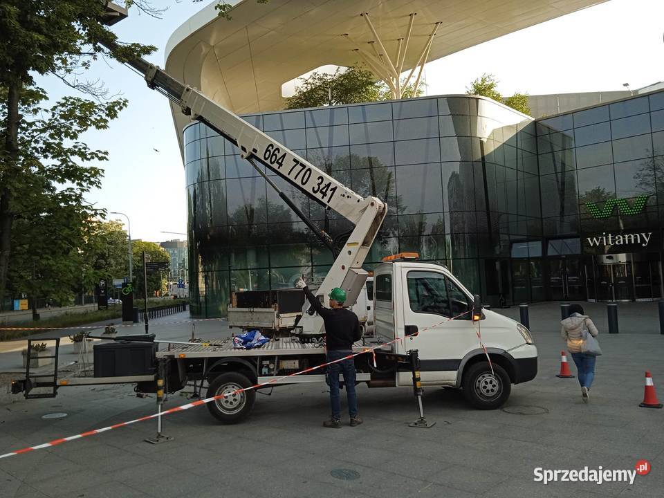 Podnośnik koszowy wynajem usługi zwyżka wycinka dolnośląskie Wrocław