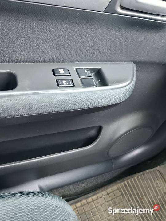 Suzuki Swift 13 benzyna 92 2006r ABS śląskie Sławniów