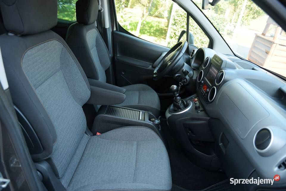 16 BlueHDi XTR 142 Salon Piękny Kolor Kielce