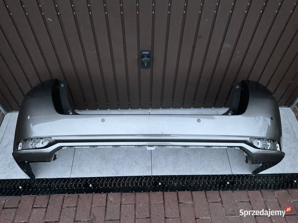 Toyota Auris II E18 Kombi 20152018 ZDERZAK TYŁ osobowe Pleszew