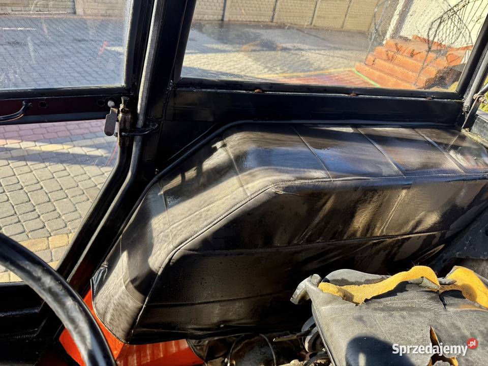 Kabina z błotnikami do ciągnika Ursus C360