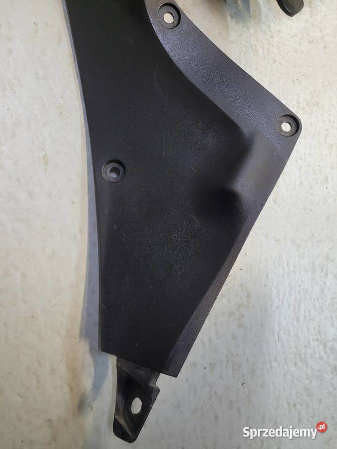 Honda VFR 1200 F 2012 wypełnienie owiewka prawa Nowy Tomyśl