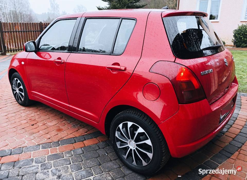 Suzuki Swift 4x4 13Benzyna Bogate WyposażenieBez komputer pokładowy