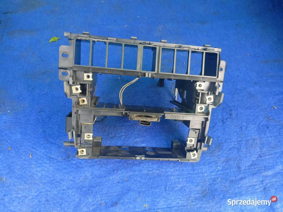 Ramka Radia Konsoli 1 DIN 8D0 820 529 Audi A4 B5 śląskie Myszków