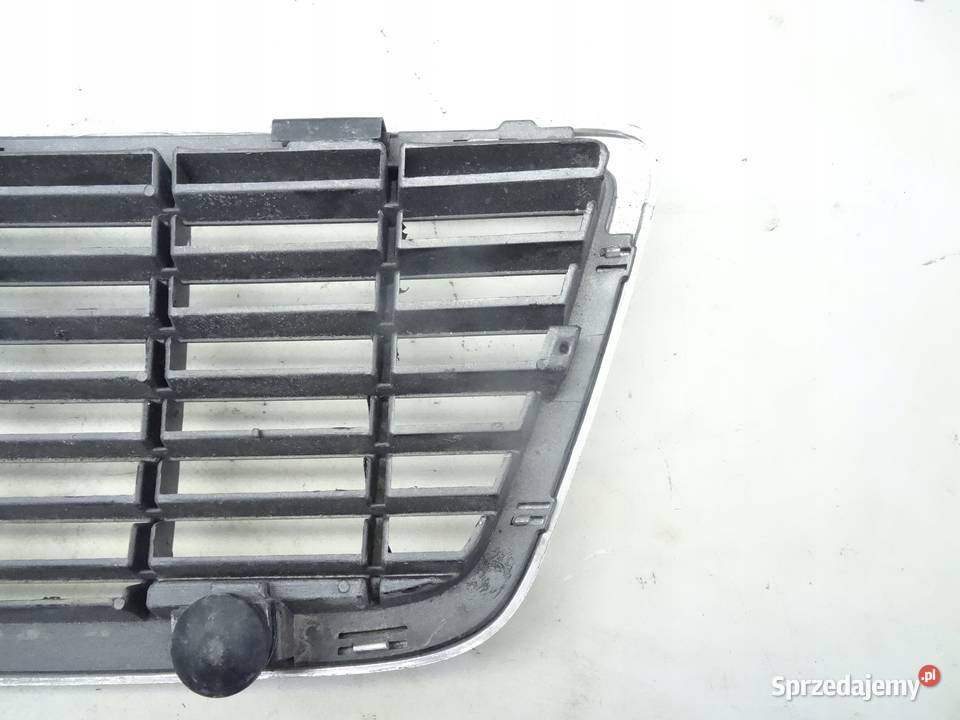 AUDI S8 D2 9499 GRILL ATRAPA MASKI 4D0853651H sprzedam
