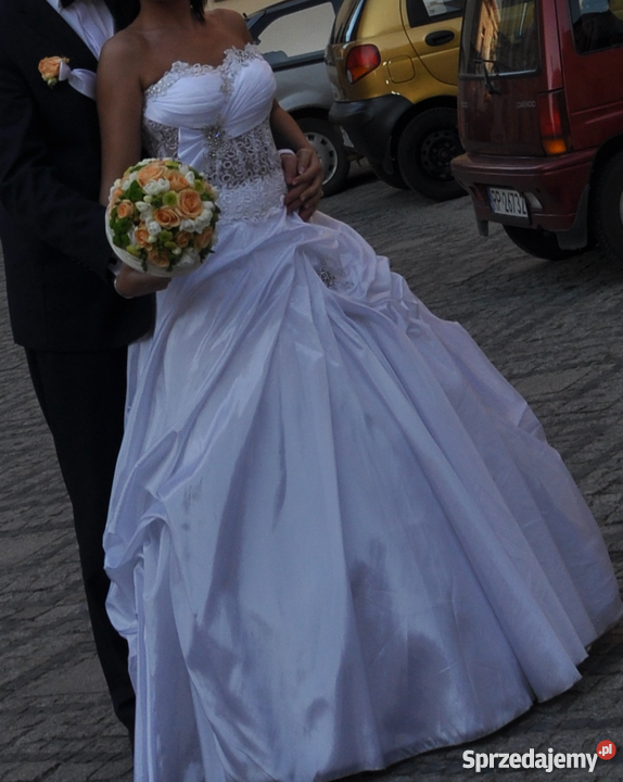 wyjątkowa suknia ślubna Przemyśl