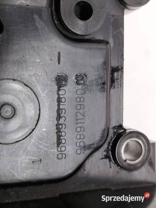 POKRYWA ZAWORÓW 9689112980 14 TDCI Ford Fiesta Głowice cylindrów