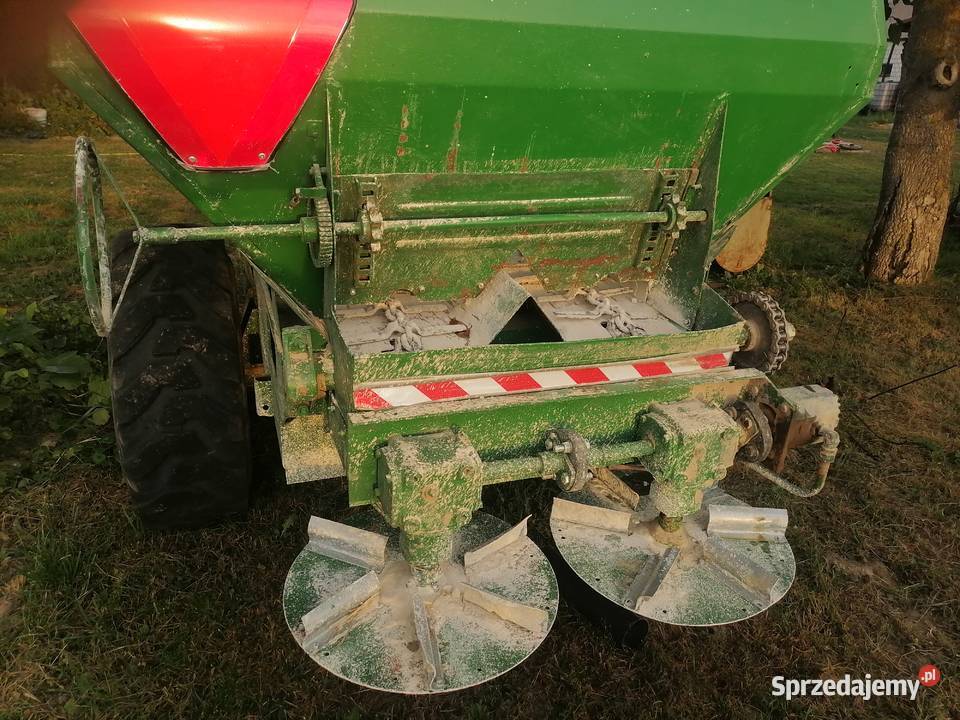 Wypozycze rozsiewacz do wapna łańcuchowy Cyców sprzedam