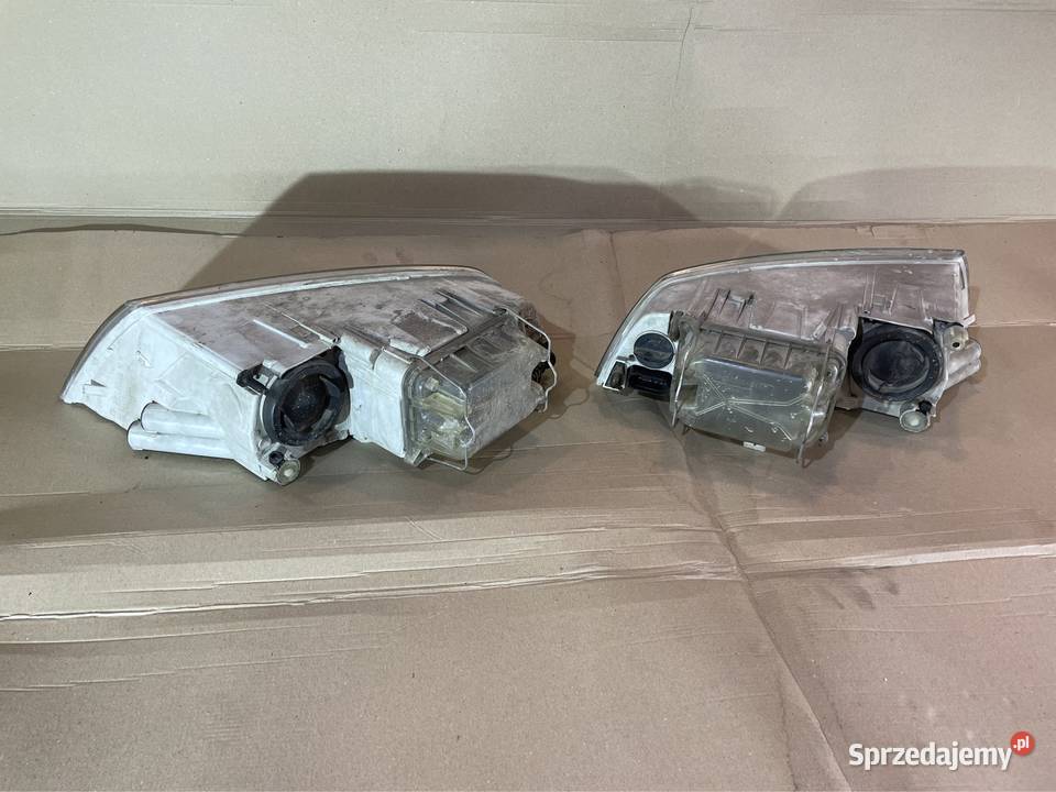 Skoda Oktawia 2 II lampa reflektor lewa prawa Uniwersalne sprzedam