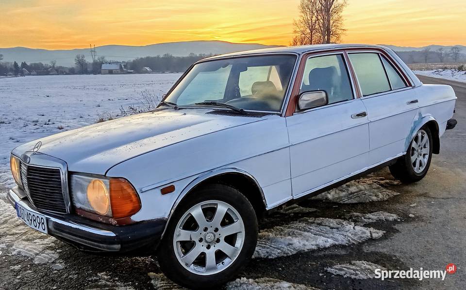 MERCEDES W123 Pieszyce
