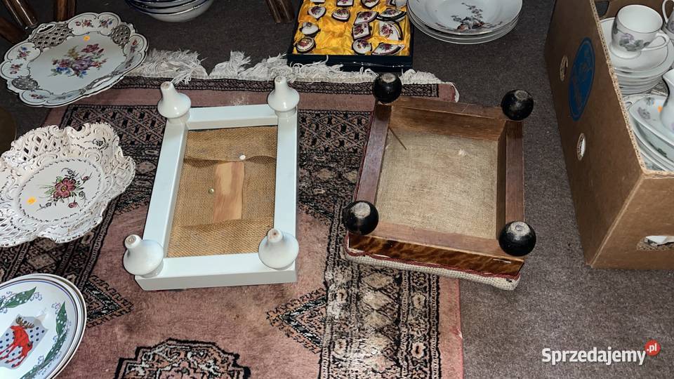 Podnóżek Na nóżkach Drewno i nóżki kulki M pomorskie Gdańsk sprzedam