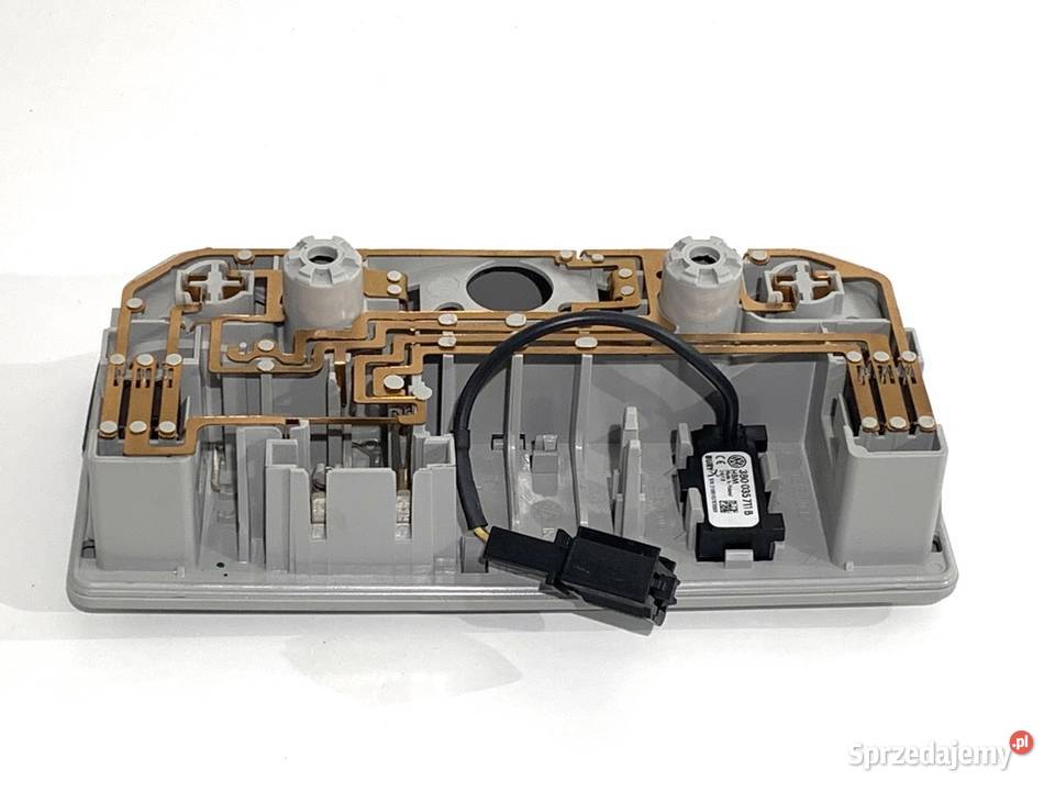 LAMPA SUFITOWA SKODA RAPID 3B0035711B Hatchback sprzedam