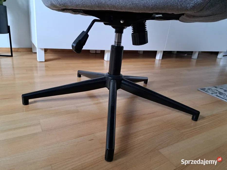 Szary fotel obrotowy z funkcją bujania Warszawa