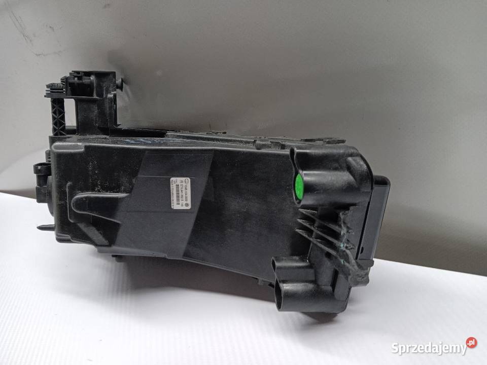 HALOGEN PRZECIWMGŁOWE PRAWY VW TOURAN II Lampy przeciwmgielne