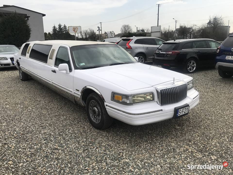 Lincoln Town Car nieuszkodzony Town Car Paniówki sprzedam