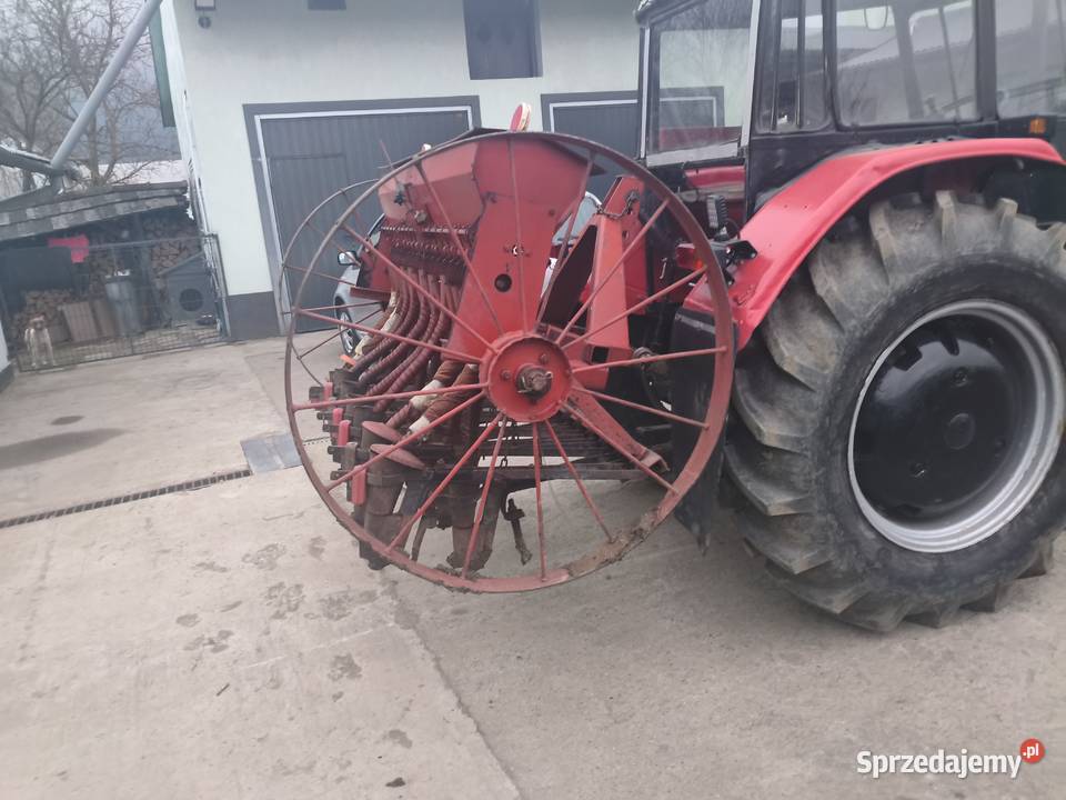 Siewnik fabryczny ciągnikowy 17 lejii podkarpackie Jarosław