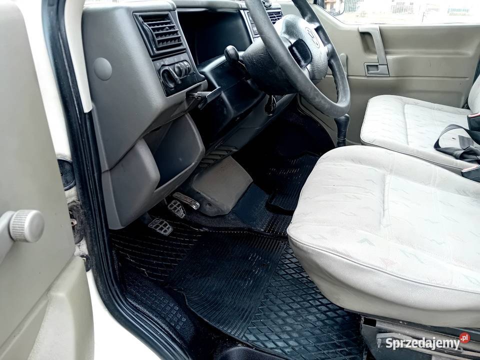 Volkswagen Transporter T4 19 TD ABL 298 6 Rok produkcji 1998 Transporter Raciąż