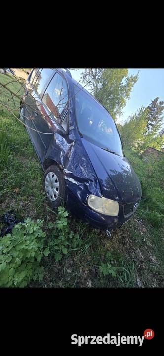 Vw touran stłuczce 19 tdi 1900cm3