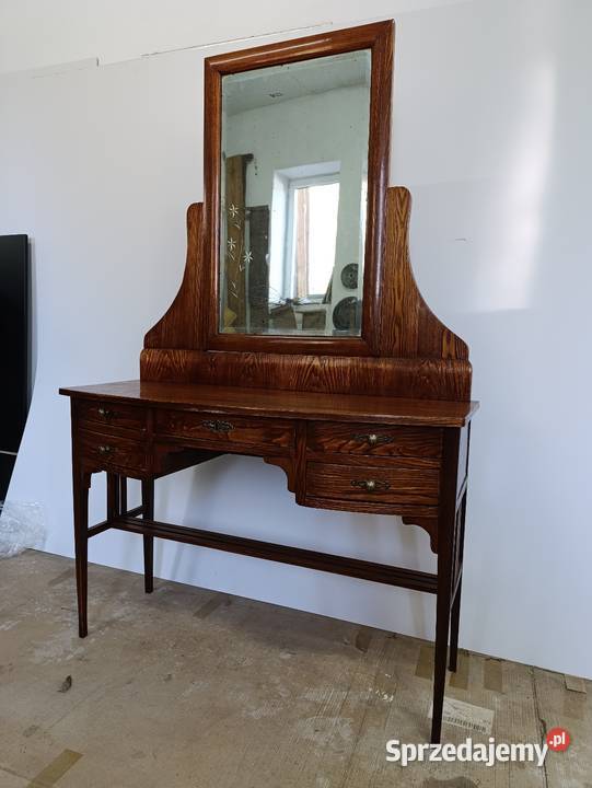 Odnowiona Zabytkowa toaletka z ruchomym lustrem Lekomin