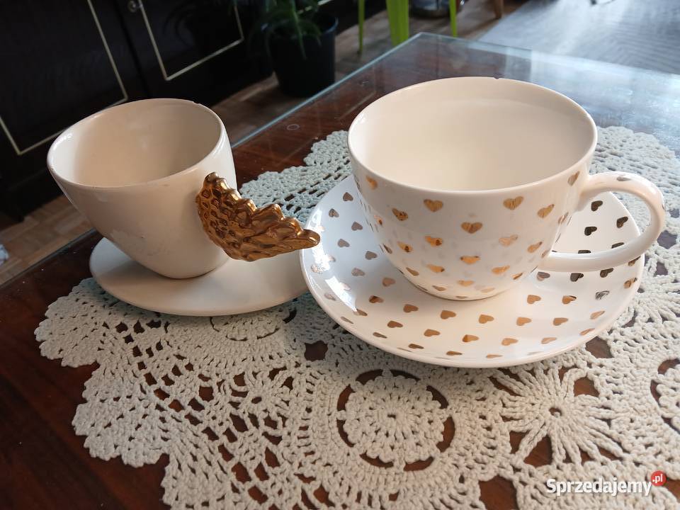 Porcelanowe kubki w serduszka i filiżanki Kubki