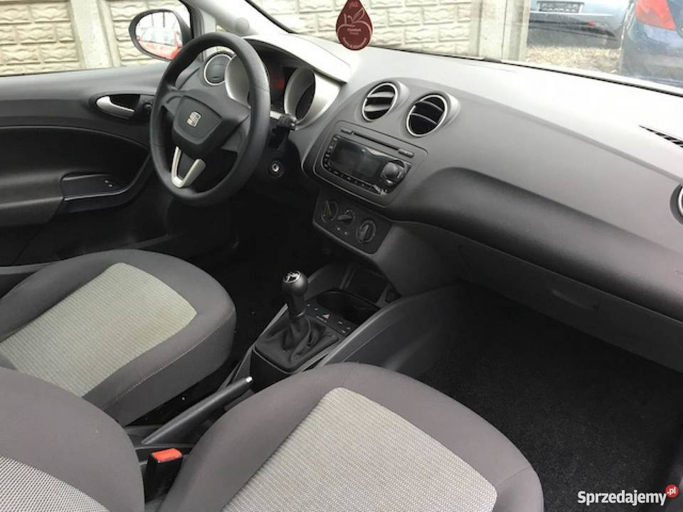 Nieuszkodzony Seat Ibiza bialy Sopot