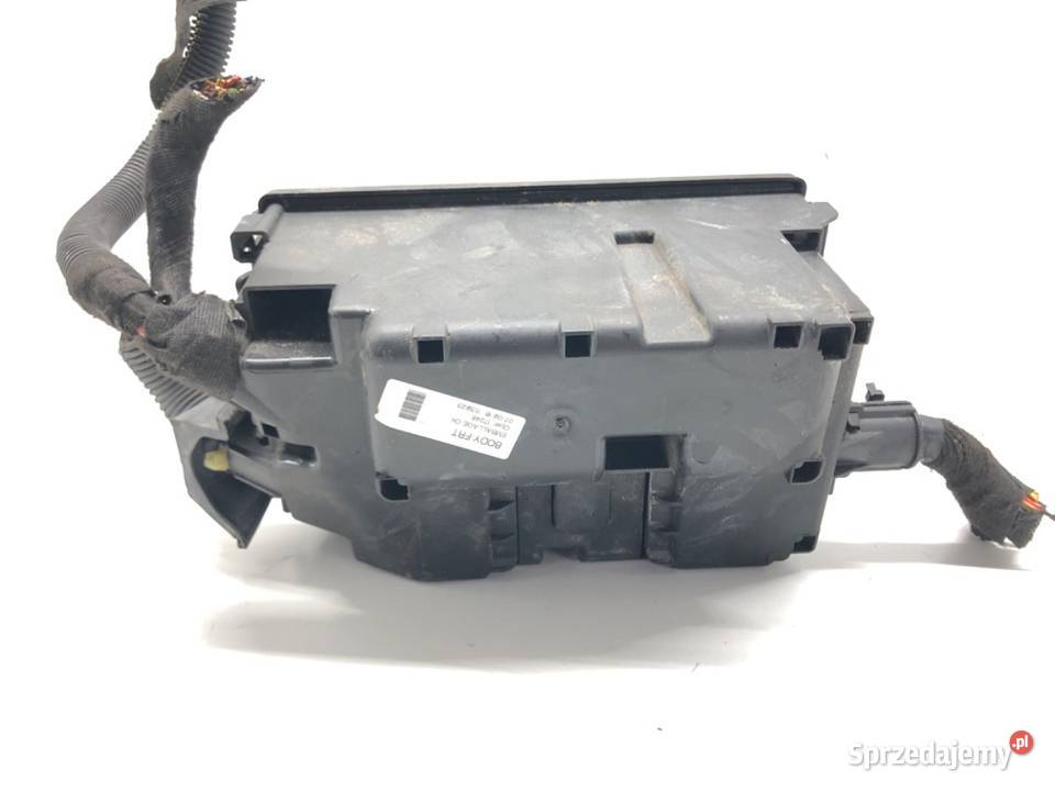 SKRZYNKA BEZPIECZNIKÓW OPEL MERIVA B Hatchback osobowe