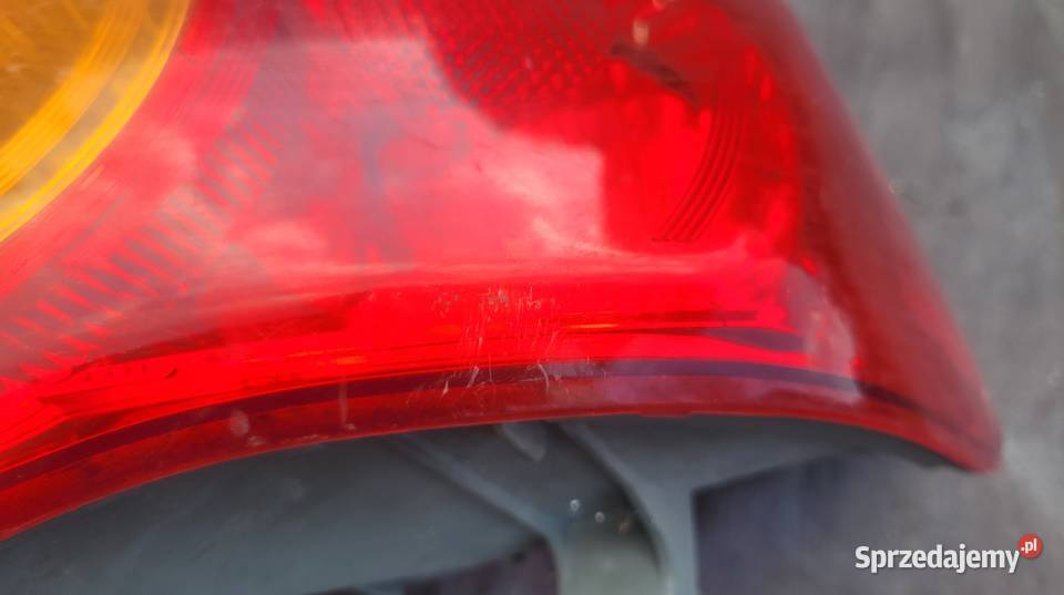 LAMPA PRAWA PRAWY TYŁ TOYOTA COROLLA E15 1017 Ruda Śląska
