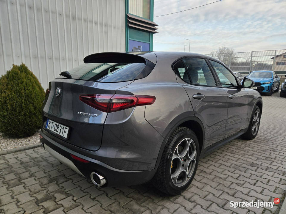 Alfa Romeo Stelvio Q4 20 280 Salon Polska kamera cofania małopolskie Węgrzce