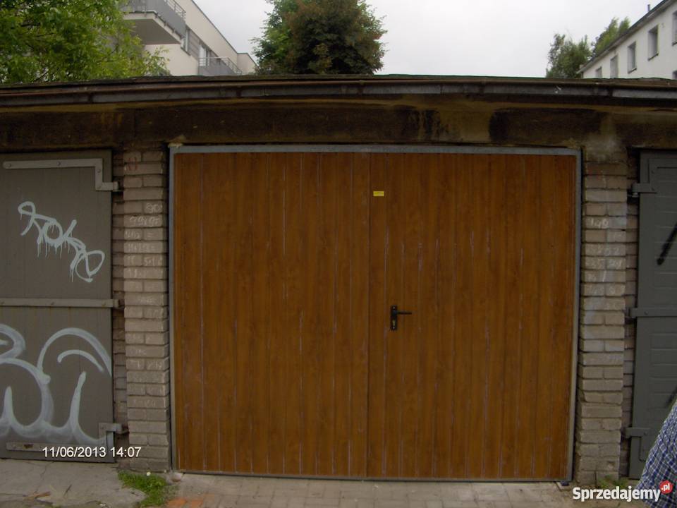 Brama Garażowa w kolorze Dąb Orzech Winchester Ogrodzenia i bramy Kamocin