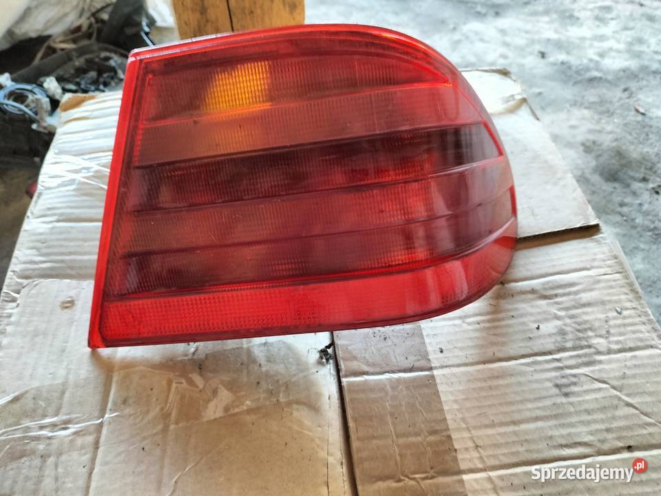LAMPA PRAWY TYŁ MERCEDES W210 A2108201064 Oświetlenie sprzedam
