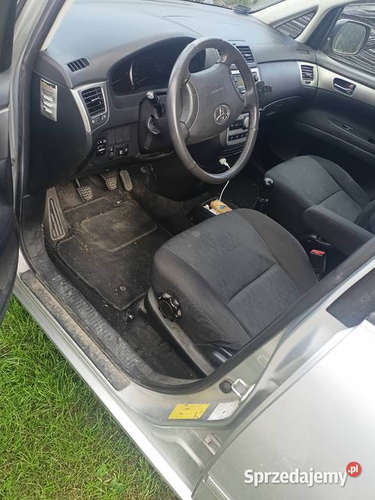 Toyota Avensis Verso 7 osób benzyna gaz 147KM Krzczonów Trzeci