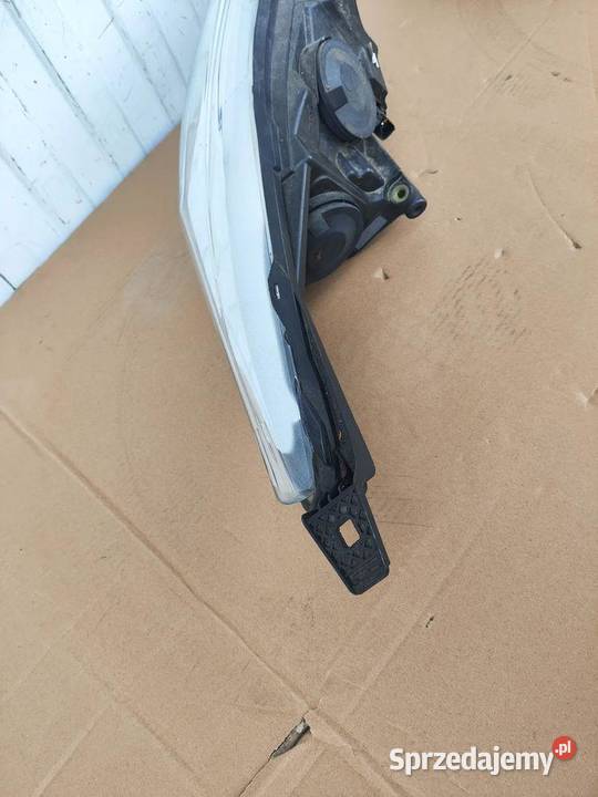FORD FIESTA MK7 LIFT LED SOCZEWKA LAMPA PRZÓD