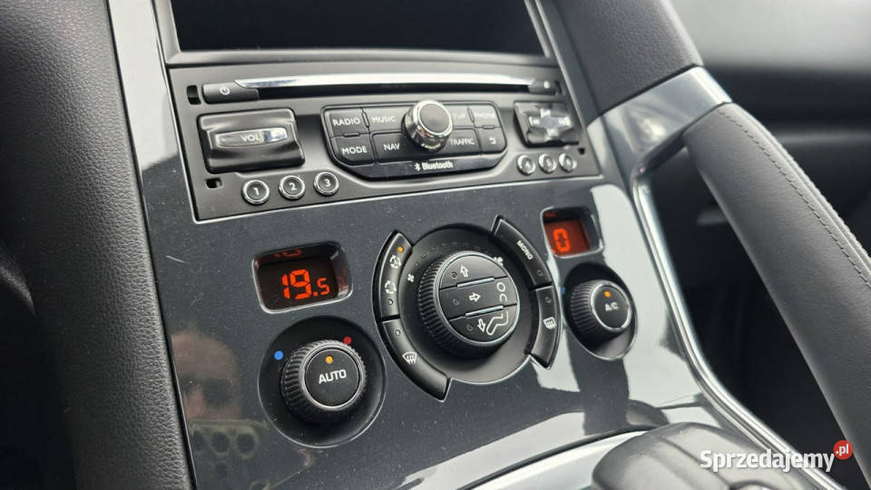 Peugeot 3008 Climatronic 4x4 diesel plus hybryda nawigacja Lębork sprzedam