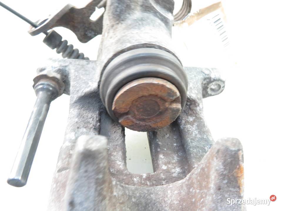 ZACISK PRAWY TYŁ VW PASSAT B5 19 TDI osobowe