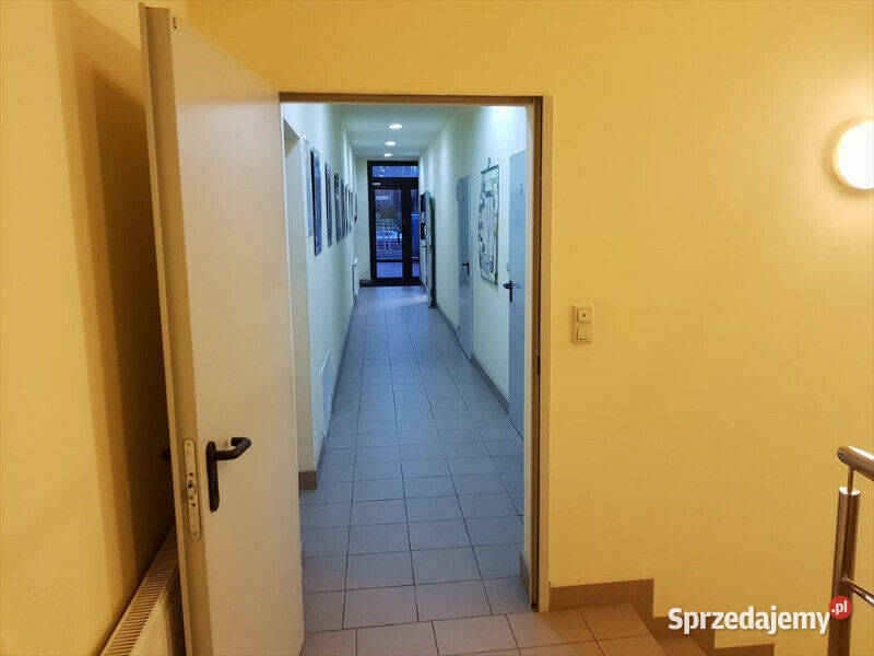 LOKAL BIUROWY ITP z klatki schodowej Warszawa