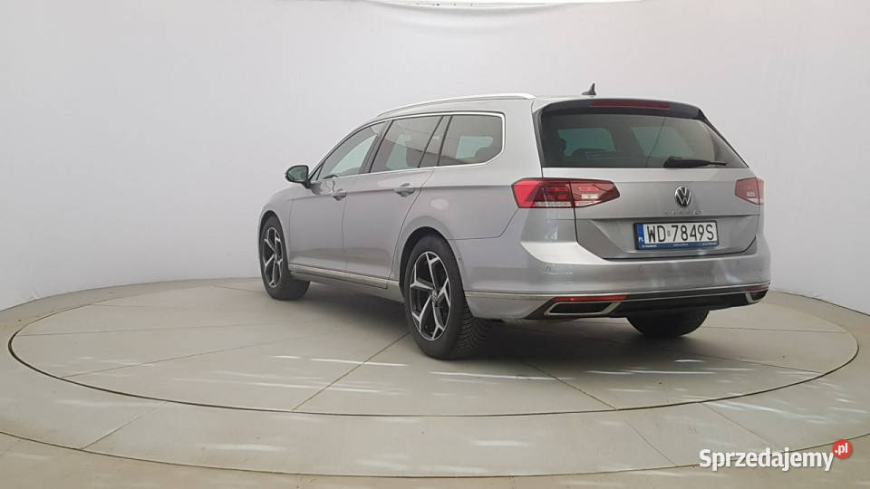 Volkswagen Passat 20 TSI Elegance DSG Z światła przeciwmgielne