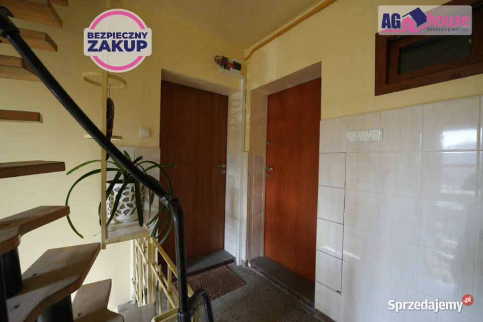 Dom wolnostojący 448m2 Gdynia Jesionowa mieszkalny