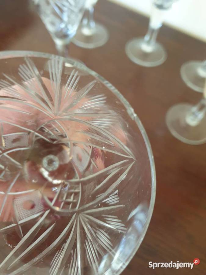 Kieliszki kryształowe 6 do szampana PRL Radom
