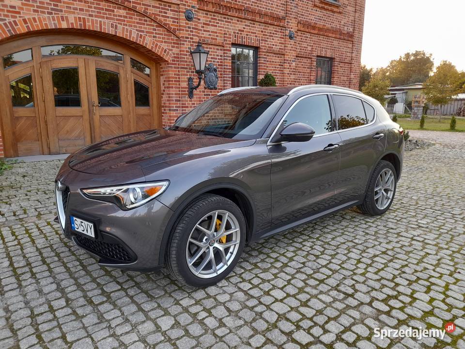 Alfa Romeo Stelvio 202802018Super stanNiski podgrzewane fotele Wodzisław Śląski