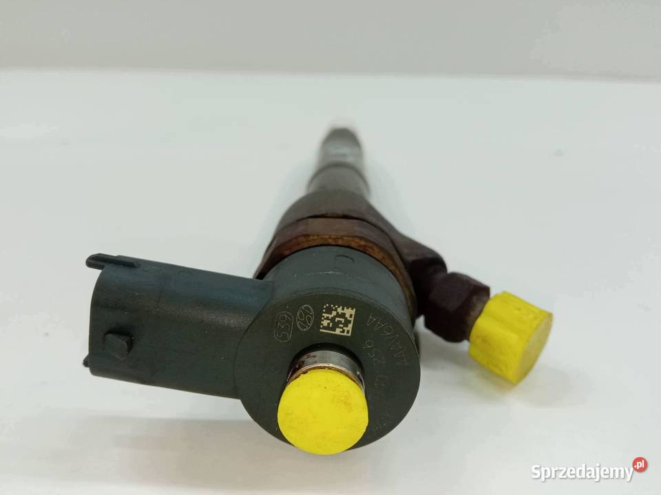 WTRYSKIWACZ 0445110256 16 CRDI Hyundai i30 I
