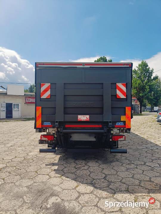 SCANIA P280 4x2 CHŁODNIA IZOTERMA PODNOSZONY 9291cm3 Częstochowa