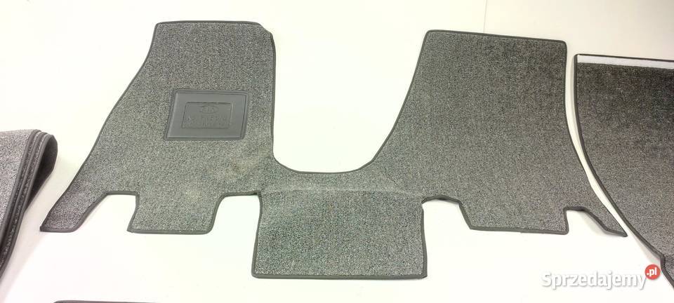 ZESTAW DYWANIKÓW WELUROWYCH KIA NOWY ORYGINAŁ