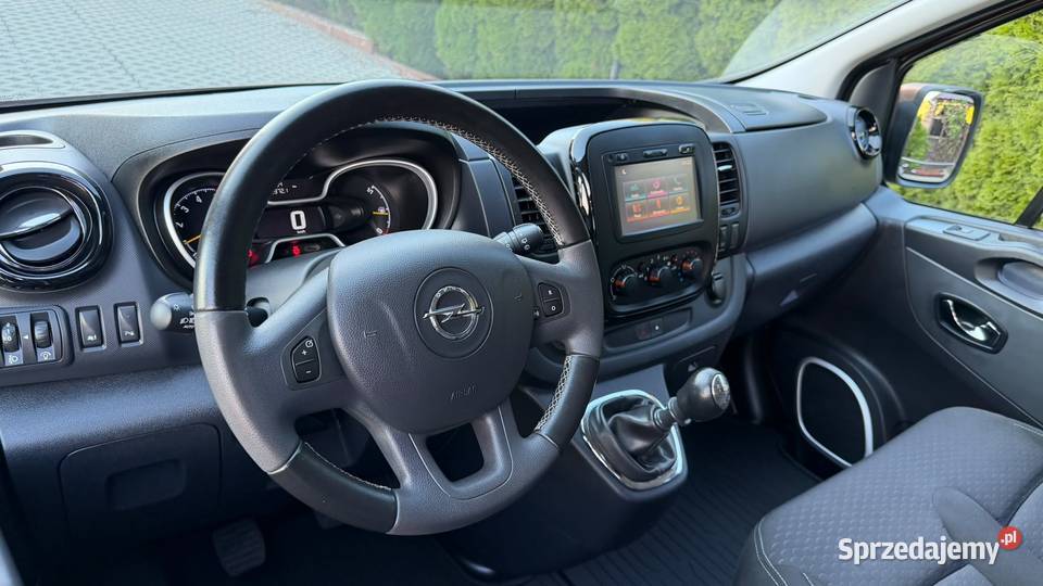 Opel Vivaro DŁUGI 9osobowy Serwisowany z Niemiec świętokrzyskie Opatów