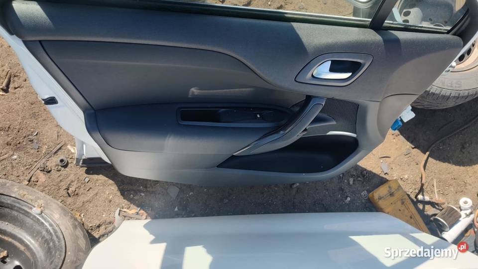 Fotele grzane kanapa boczki tapicerka komplet wielkopolskie Książ Wielkopolski