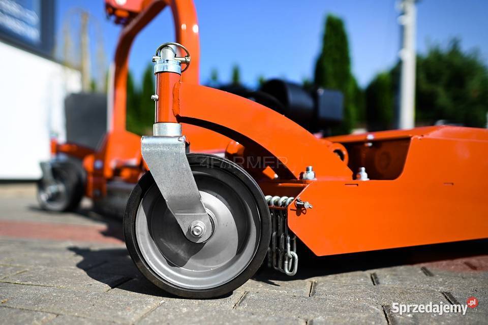 Kosiarka sadaownicza z bocznym ramieniem