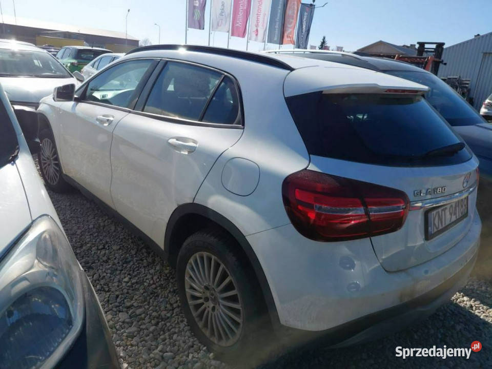 Mercedes GLA 180 Komorniki