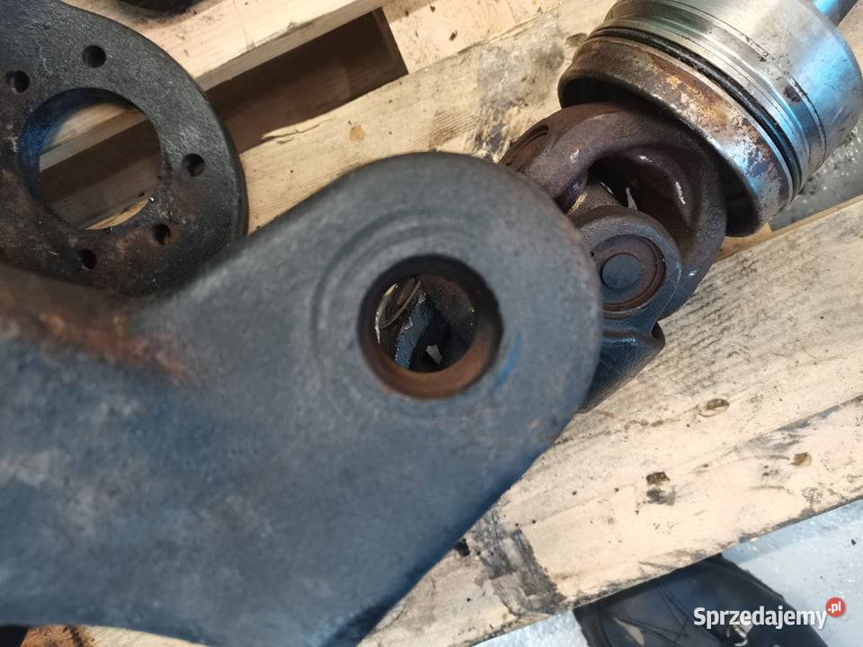 Zwolnica Zwrotnica Manitou MT 1840 Spicer lewy Wilkowo